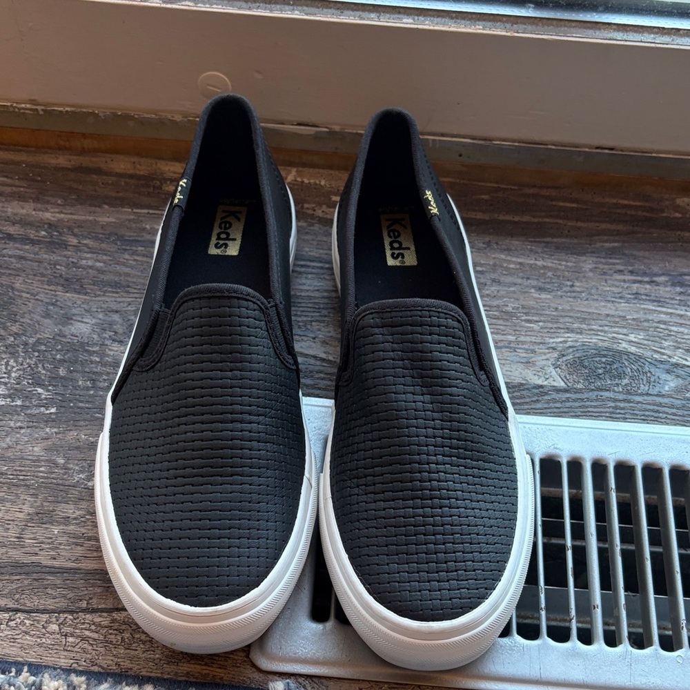 Keds Women’s Black Textured Slip-On Loafers